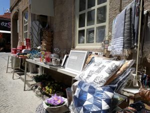 huzurlu mavi çeşme alaçatı madam coco