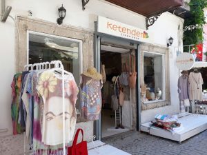 huzurlu mavi çeşme alaçatı ketenden