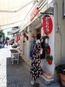 huzurlu mavi çeşme alaçatı kızçe