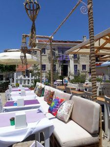 huzurlu mavi çeşme alaçatı butik otel