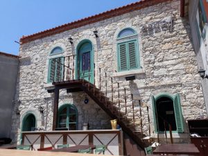 huzurlu mavi çeşme alaçatı butik otel4