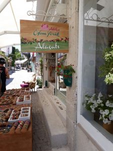 huzurlu mavi çeşme alaçatı cafe restaurant7