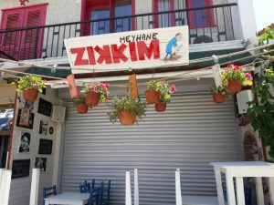 huzurlu mavi çeşme alaçatı balık lokantası4